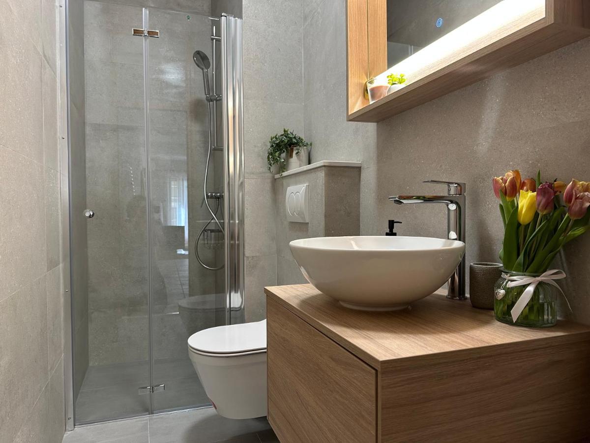Apartmani Roko บีโอกราดนาโมรู ภายนอก รูปภาพ