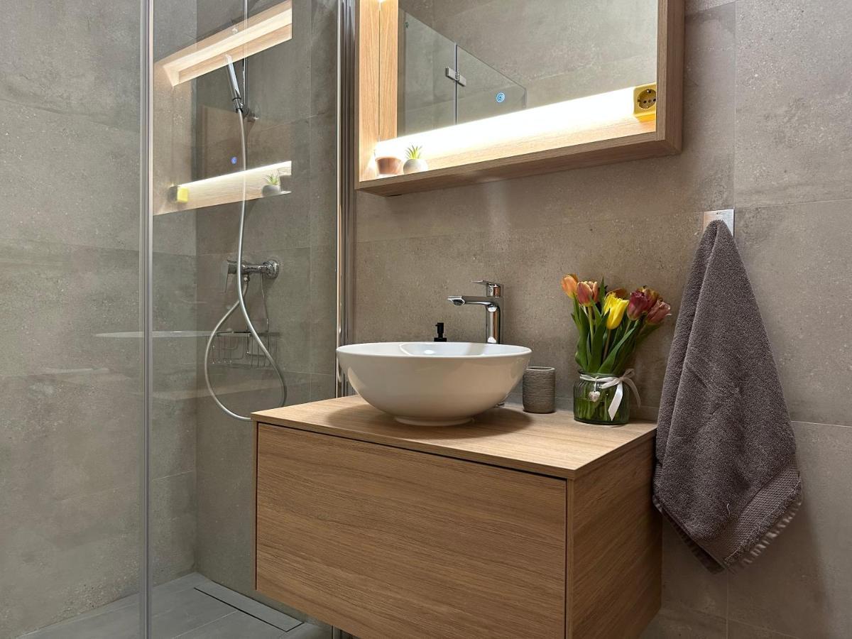 Apartmani Roko บีโอกราดนาโมรู ภายนอก รูปภาพ