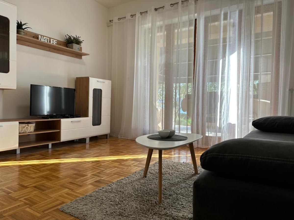 Apartmani Roko บีโอกราดนาโมรู ภายนอก รูปภาพ