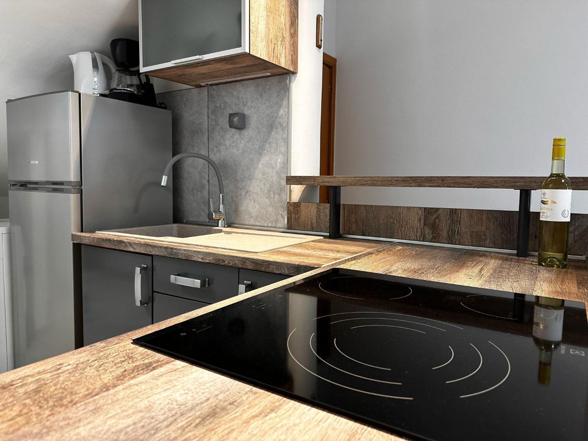 Apartmani Roko บีโอกราดนาโมรู ภายนอก รูปภาพ